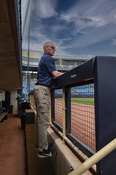 Paul Synenkyj, vertical planking in dugout